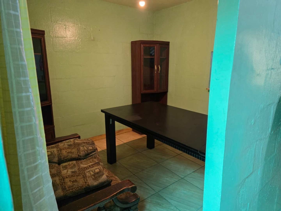 2 Bedroom Property for Sale in Elsies River Western Cape